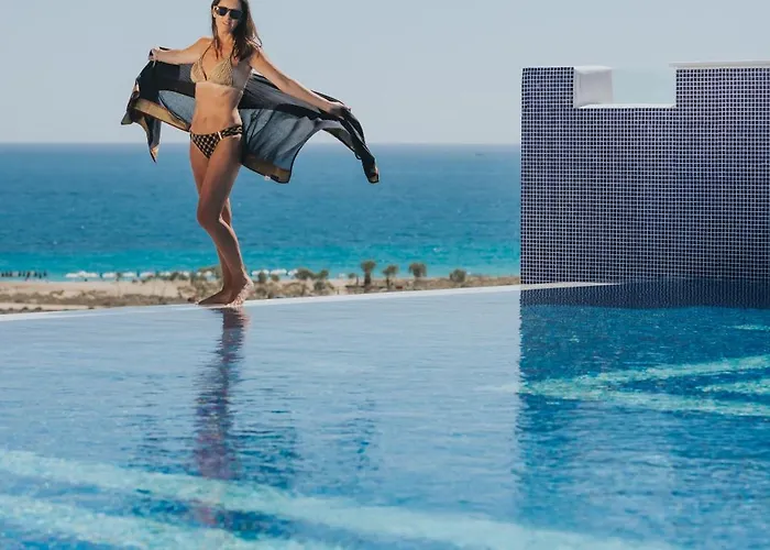 Hotel Naxos Grand 4*