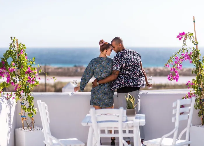 מלון Naxos Grand 4*