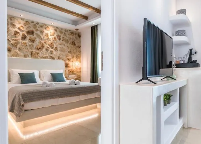 Naxos Grand Hotel 4*